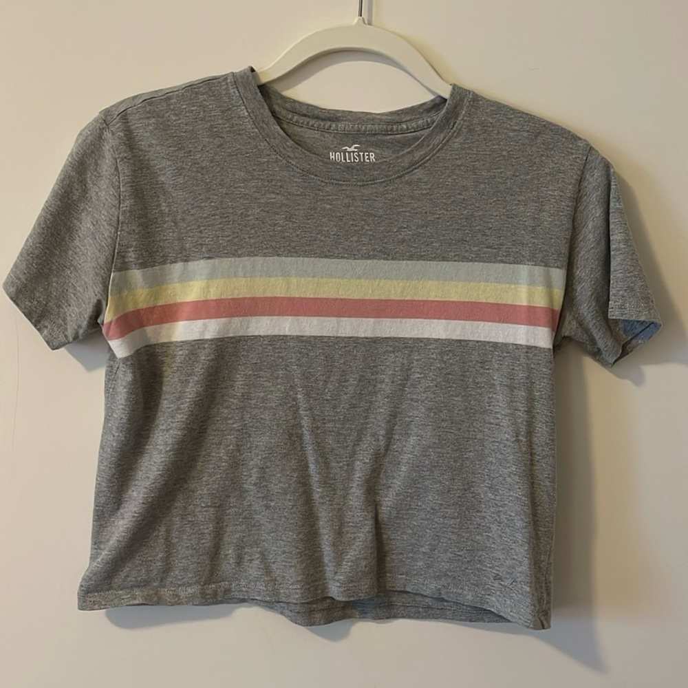 Hollister cropped tee